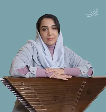 دنیا دبیری